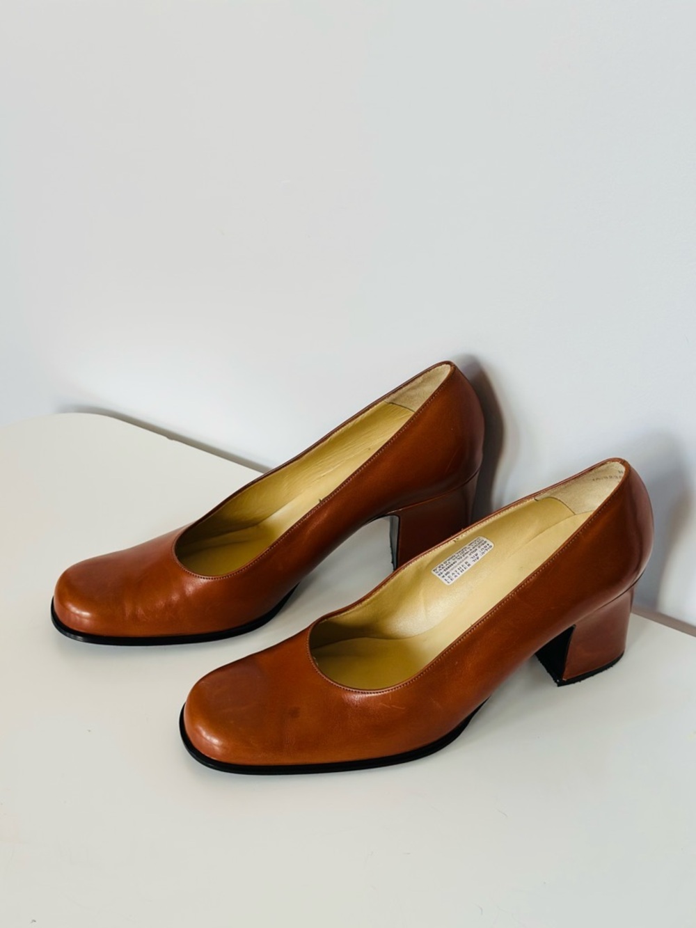 Classic Brown Leather Block Heel Pumps 90s